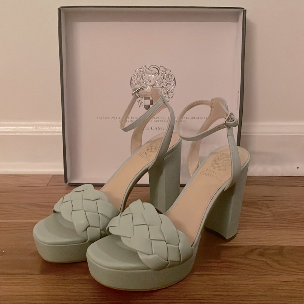 Vince Camuto Mirinda Sandal
